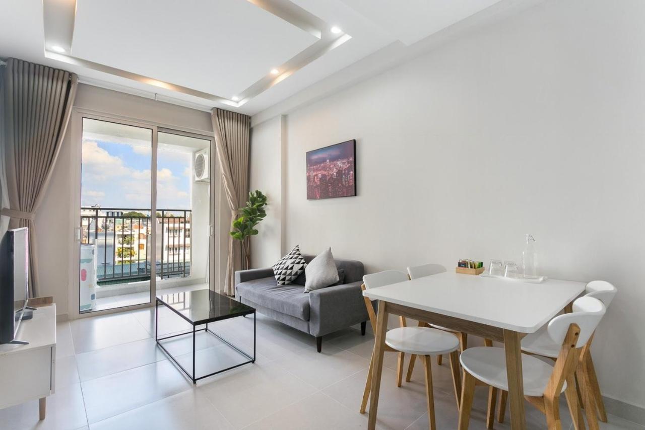 Kirakuan Luxury 2br Pool/gym Ho Chi Minh City