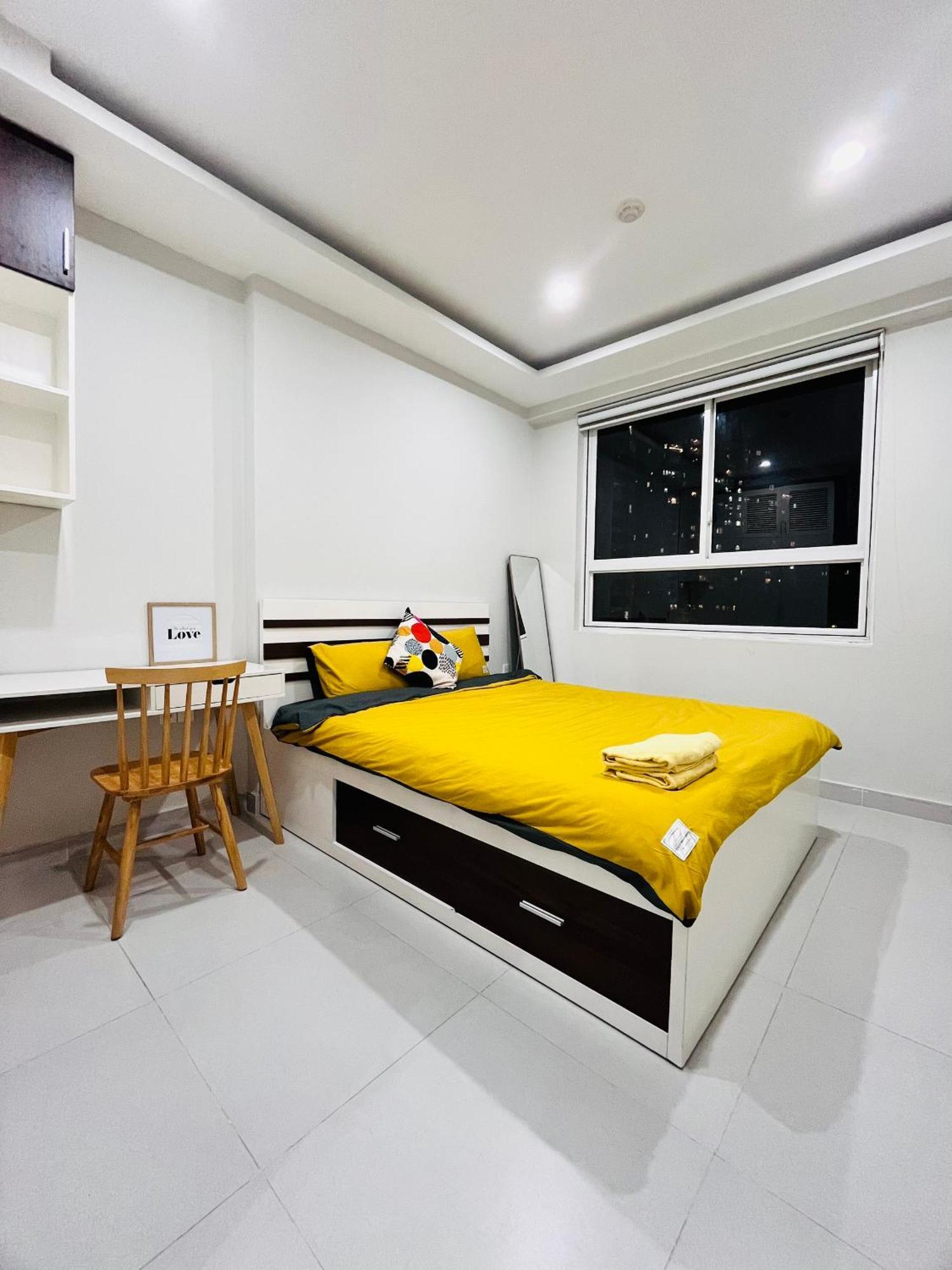 Kirakuan Luxury 2br Pool/gym Ho Chi Minh City