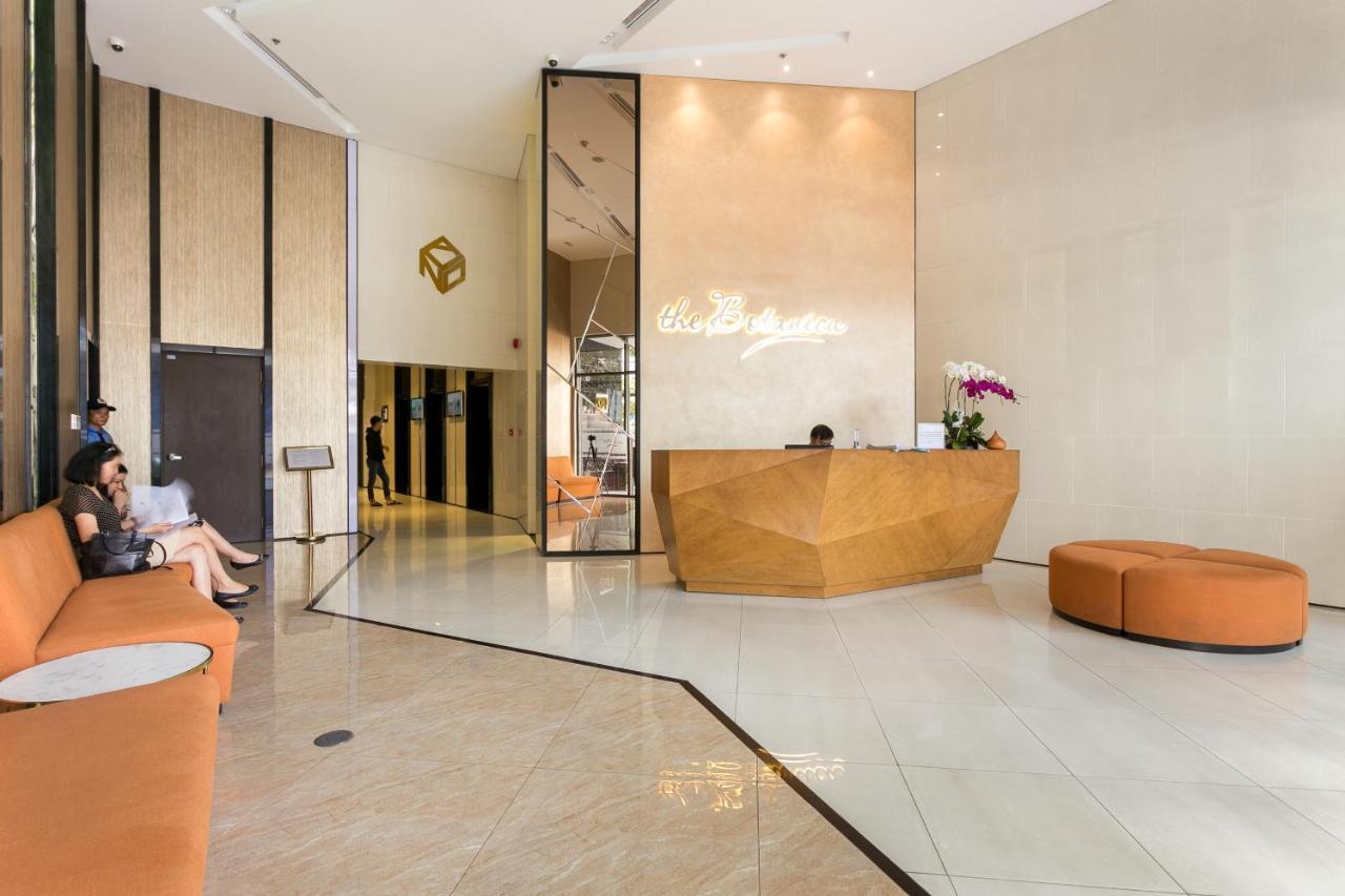 Kirakuan Luxury 2br Pool/gym Ho Chi Minh City