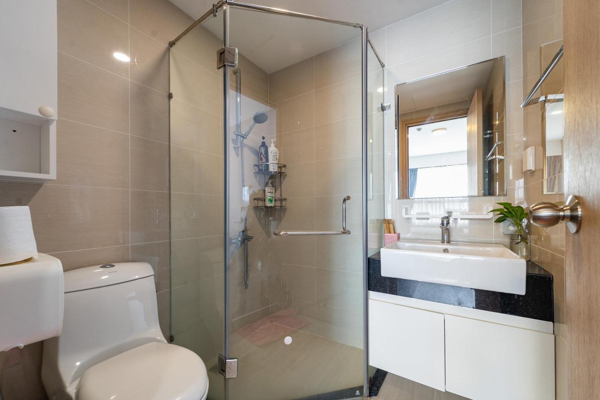 Kirakuan Luxury 2br Pool/gym Апартаменты *